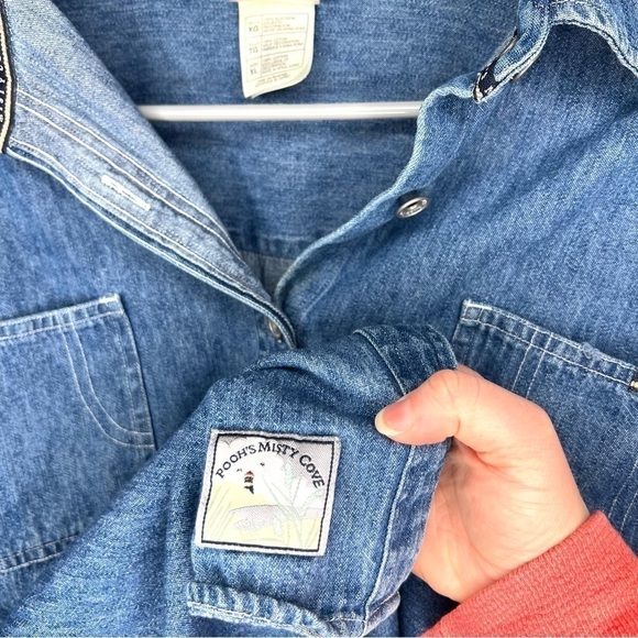 Vintage 90s Disney Store Pooh’s Misty Cove Embroidered Pooh Piglet Denim Shirt - Picture 17 of 17